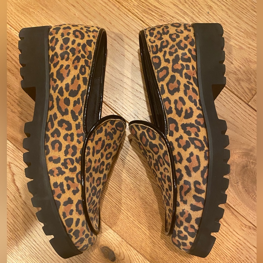 Donald Pliner Leopard Print Loafers Platform Lugged Black Tan Women’s 10M - Picture 2 of 6